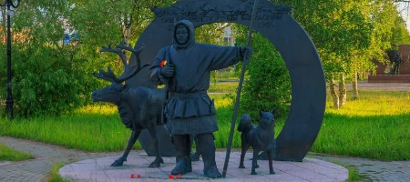 Памятник «Подвигу участников оленно-транспортных батальонов в годы Великой Отечественной войны»